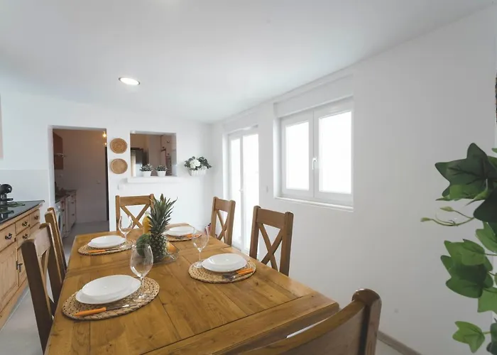 98 - Casa Beatriz Holiday home Peniche